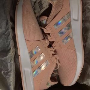 New with tags in box 6 1/2 adidas coral/peach